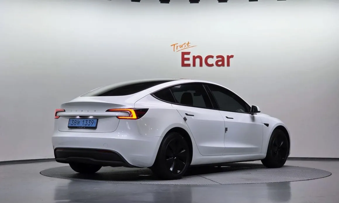 Tesla Model 3 — фото 2