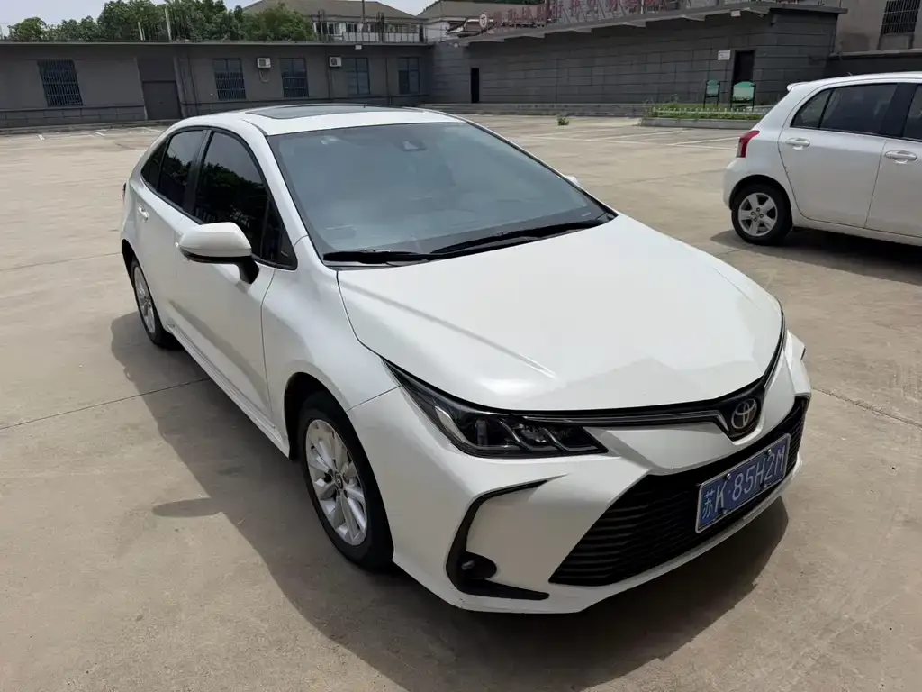 Toyota Corolla — фото 2