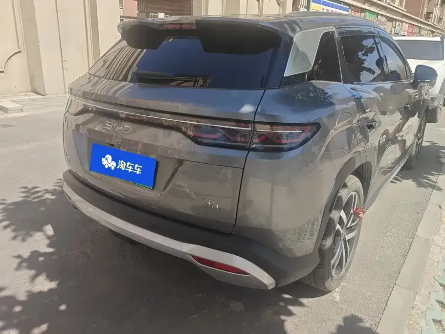 BYD L DM-i — фото 8