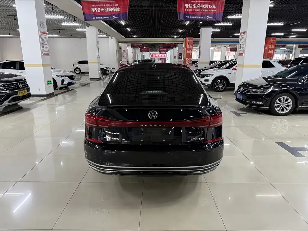 Volkswagen Passat — фото 5