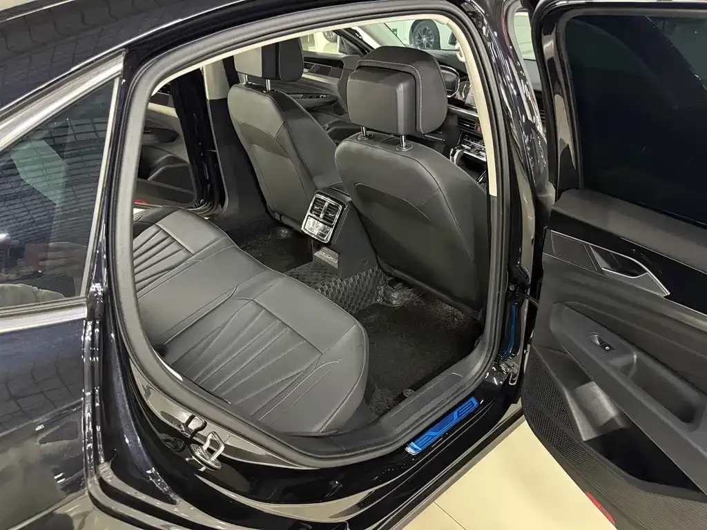 Volkswagen Passat — фото 8
