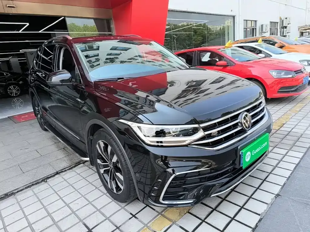 Volkswagen Tiguan L — фото 4
