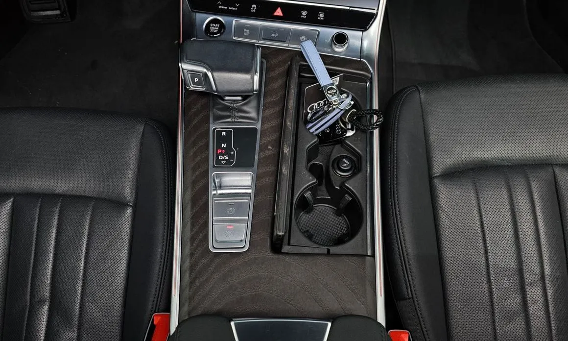 Audi A6 — фото 10