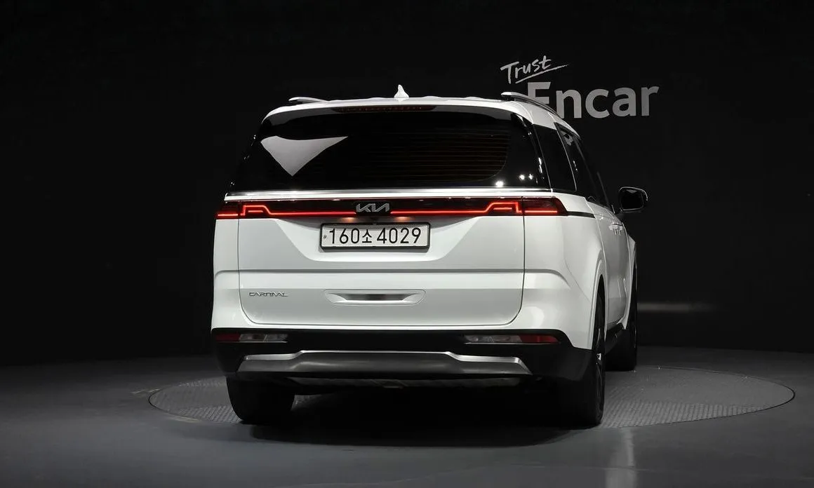 Kia Carnival — фото 2