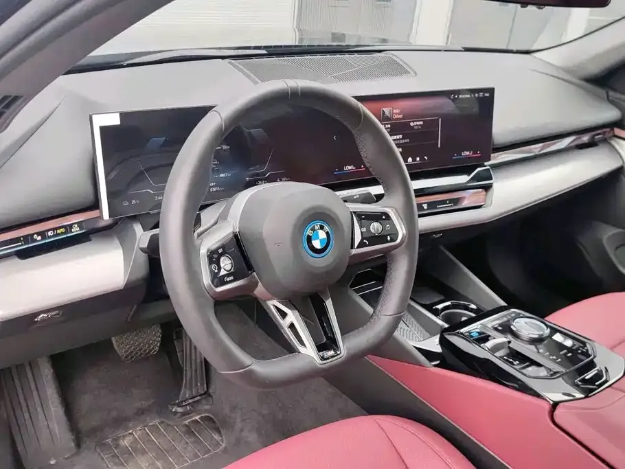 BMW i5 — фото 6