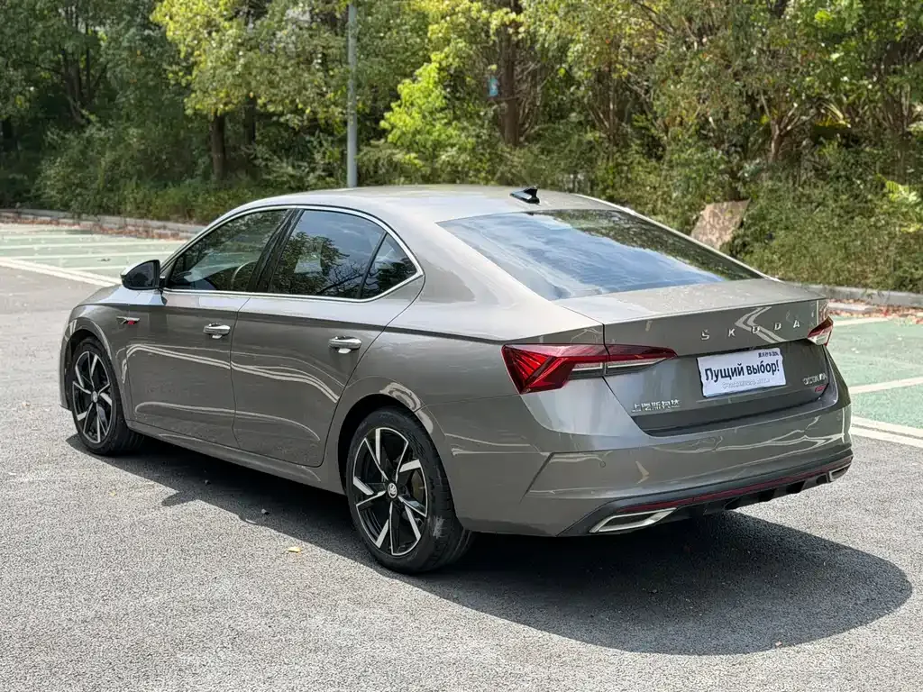 Skoda Octavia — фото 6