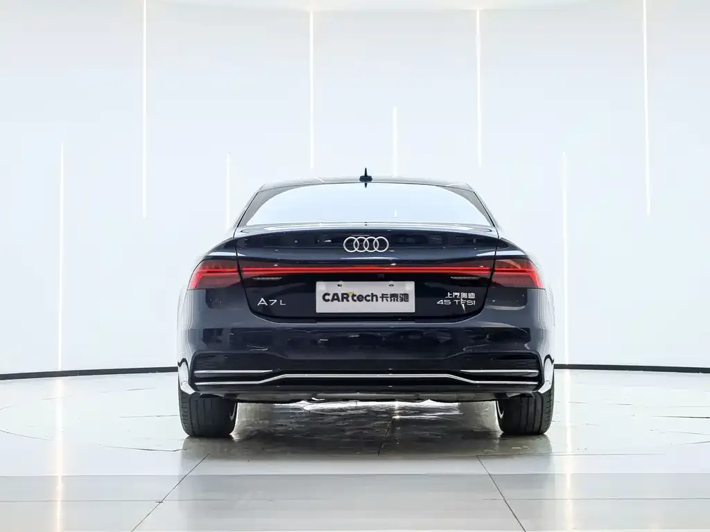 Audi A7L — фото 9
