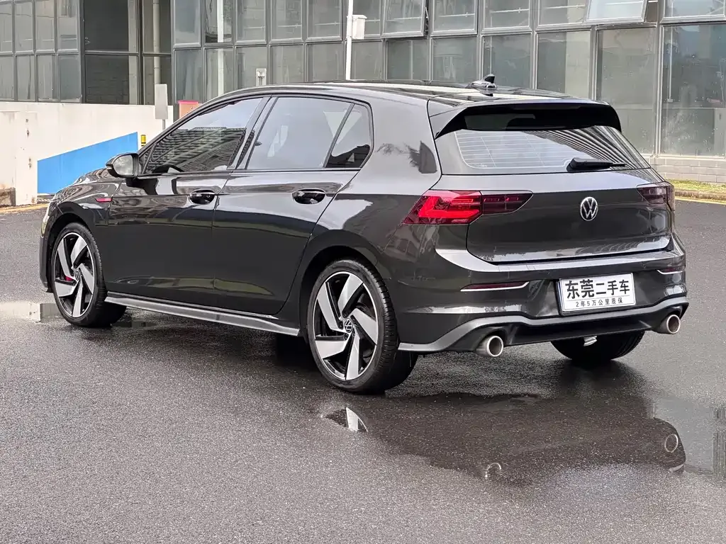 Volkswagen Golf GTI — фото 9