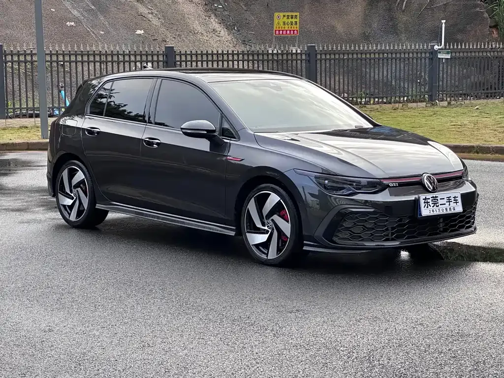 Volkswagen Golf GTI — фото 3