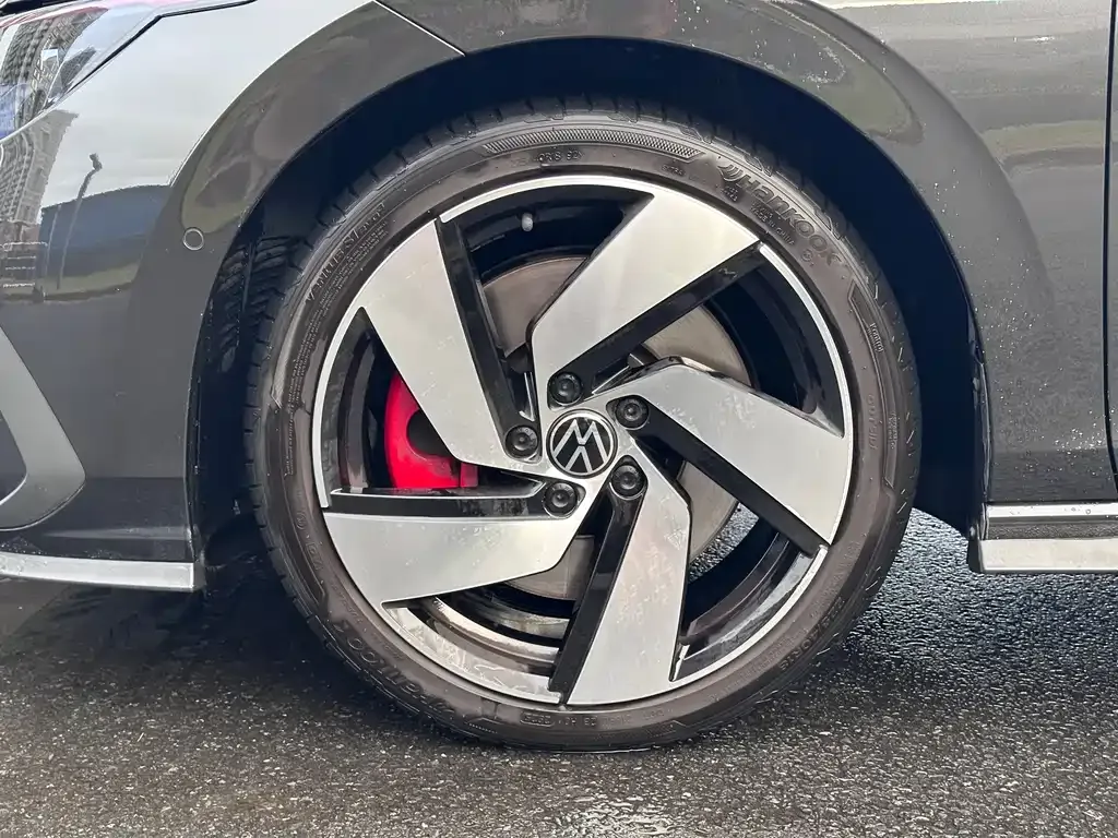 Volkswagen Golf GTI — фото 5