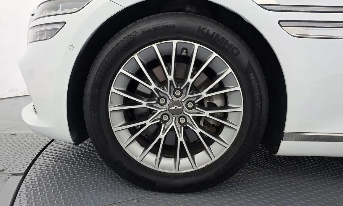 Genesis G80 — фото 10