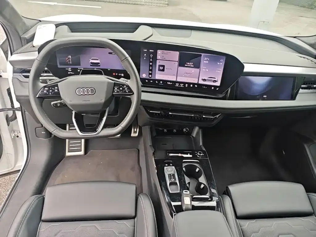 Audi Q6L e-tron — фото 4