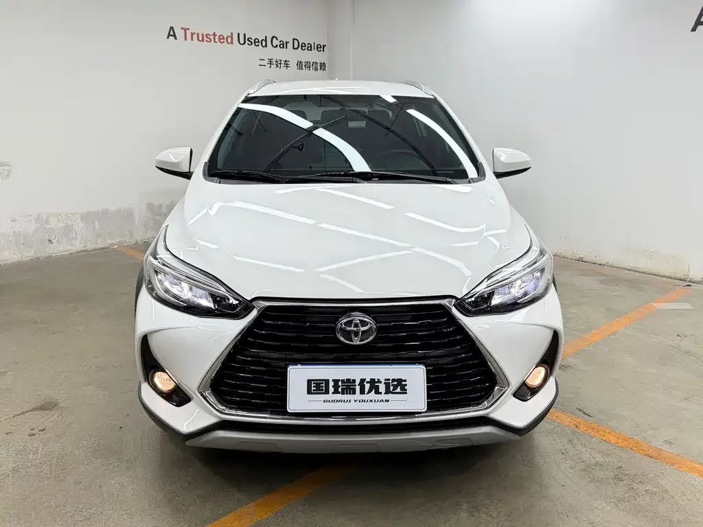Toyota Yaris L — фото 7