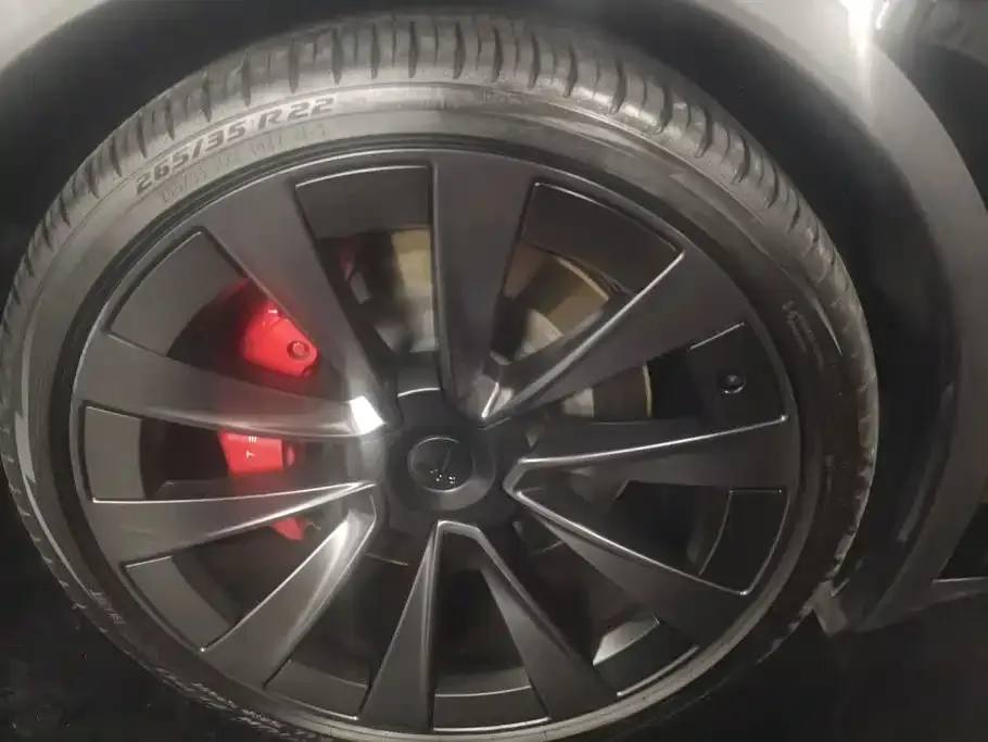 Tesla Model X — фото 10