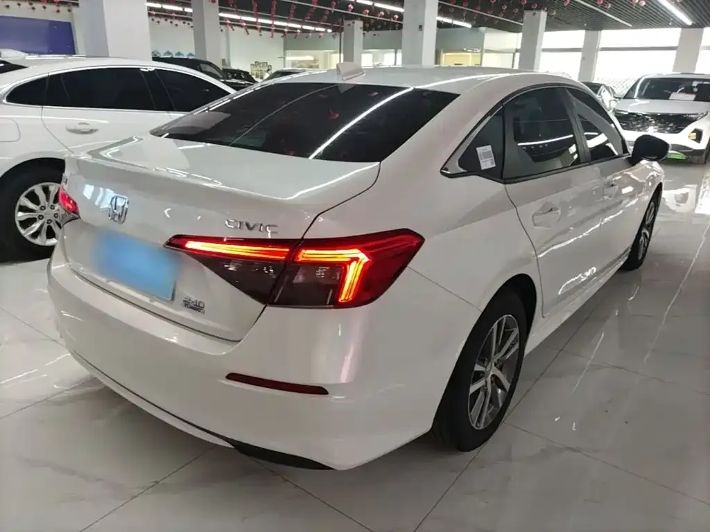 Honda Civic — фото 10