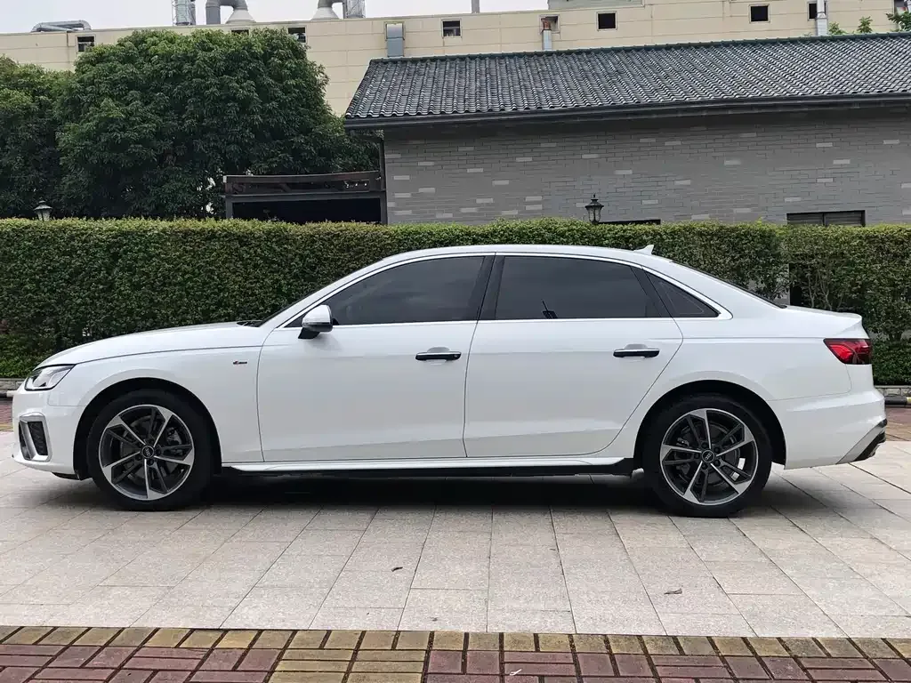 Audi A4L — фото 6