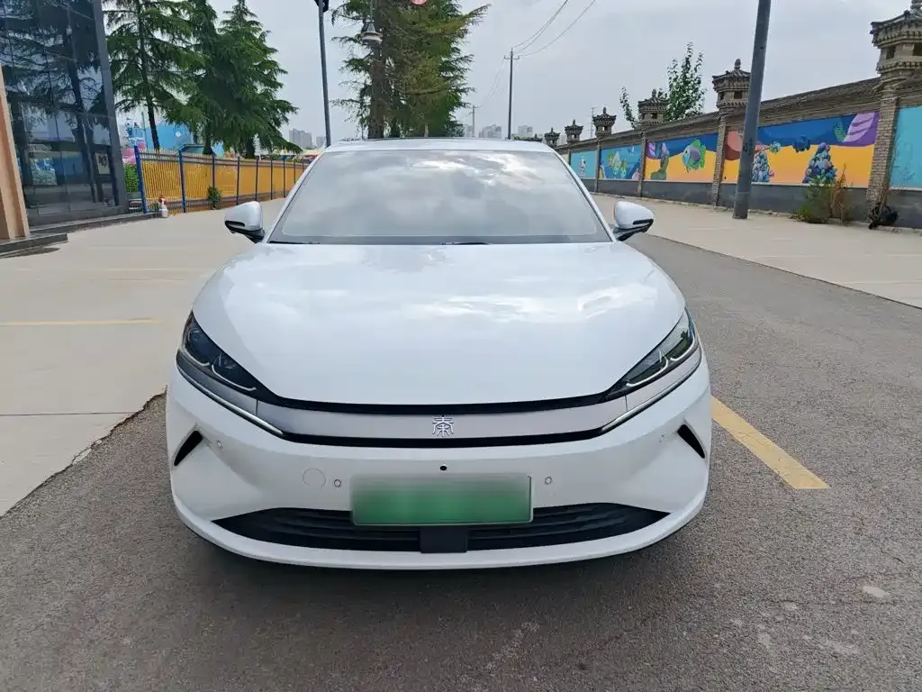 BYD Qin L — фото 8