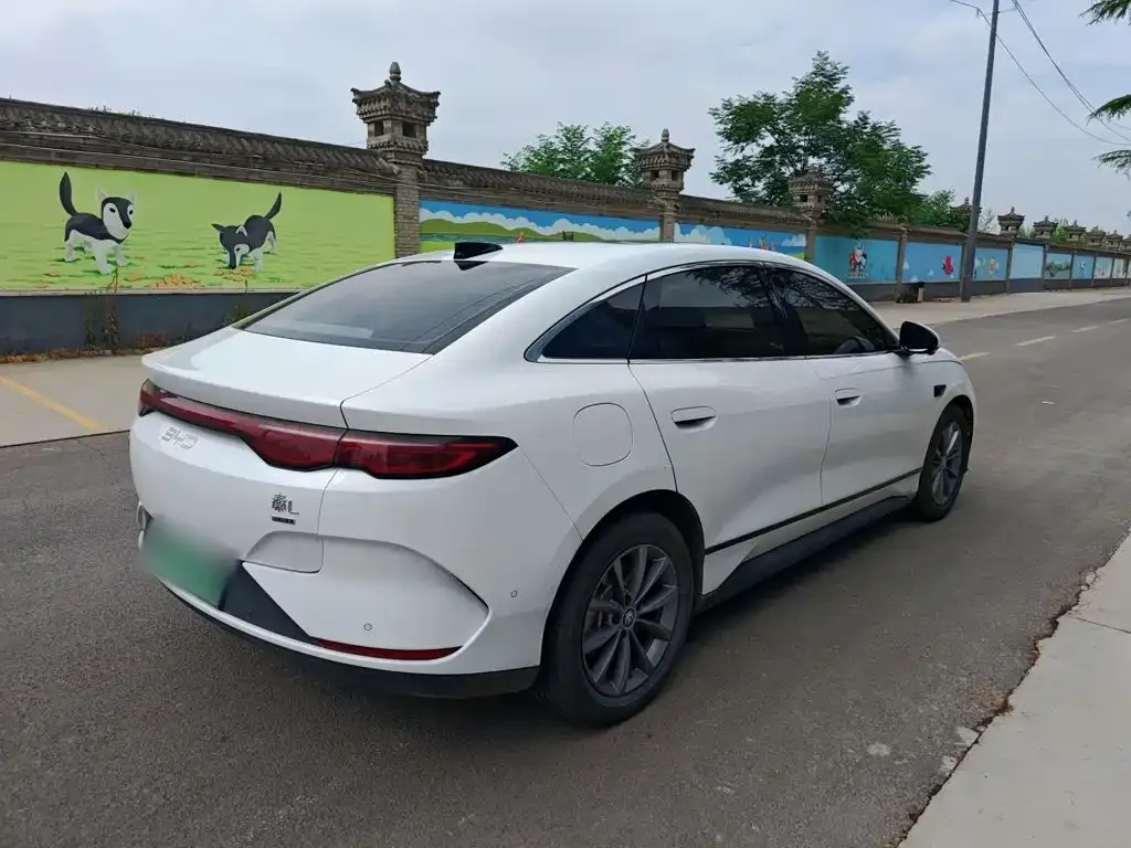 BYD Qin L — фото 6