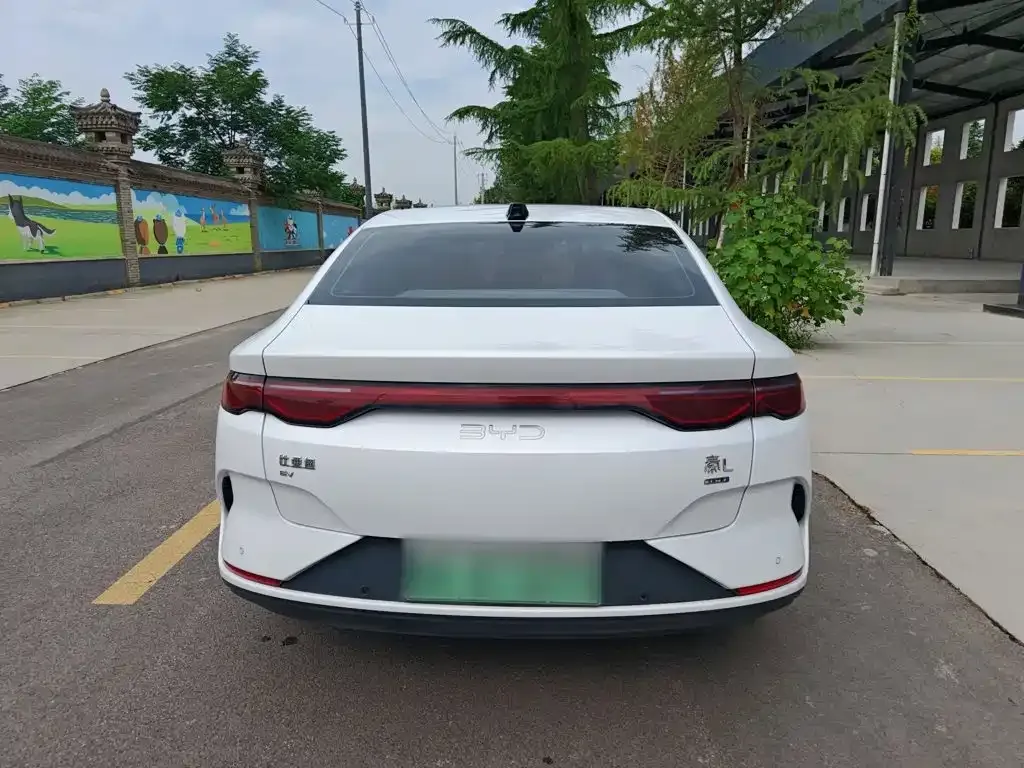BYD Qin L — фото 7