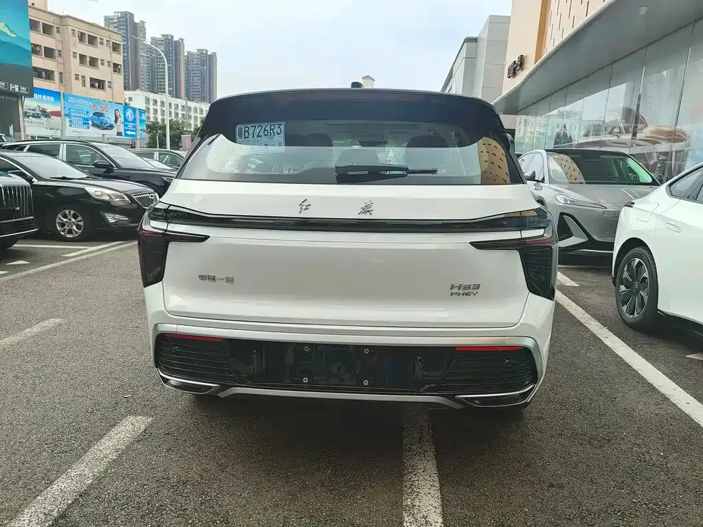Hongqi HS3 PHEV — фото 9