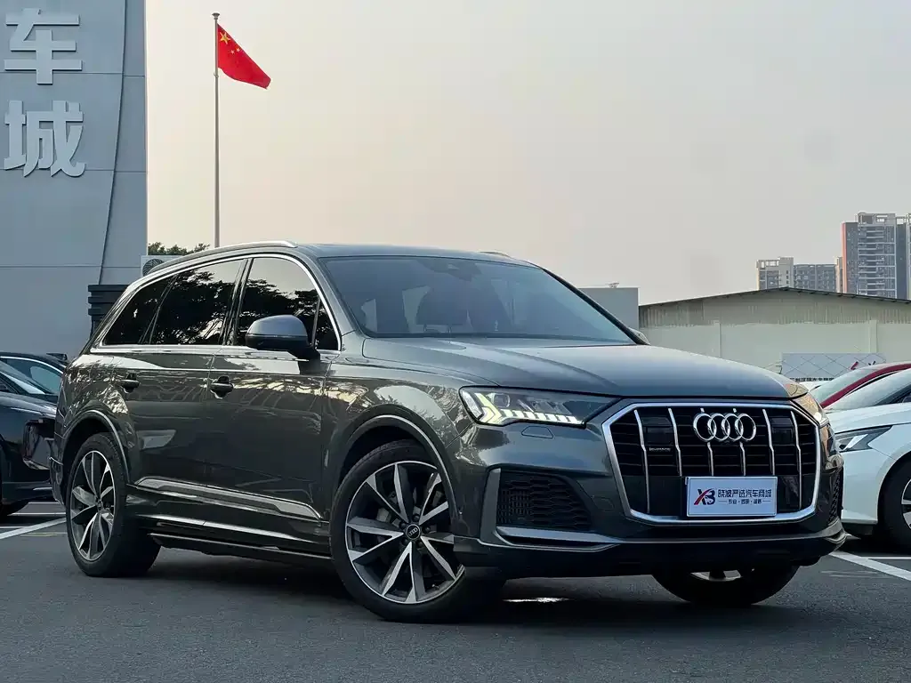 Audi Q7 — фото 5
