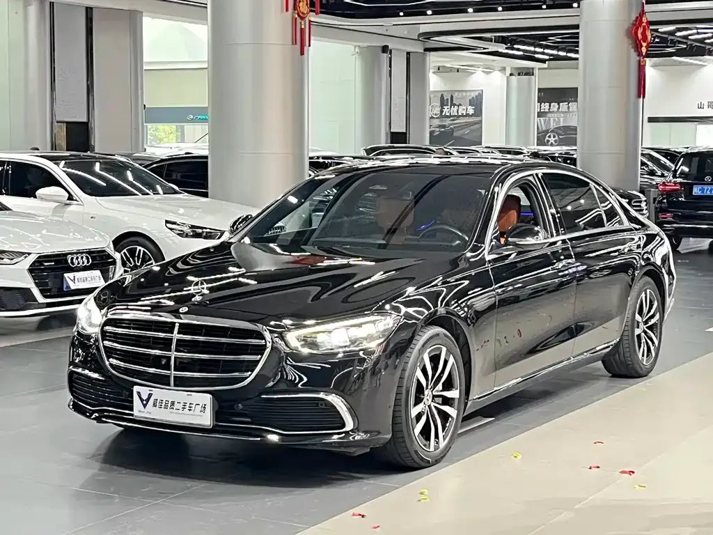 Mercedes-Benz S-Class — фото 1