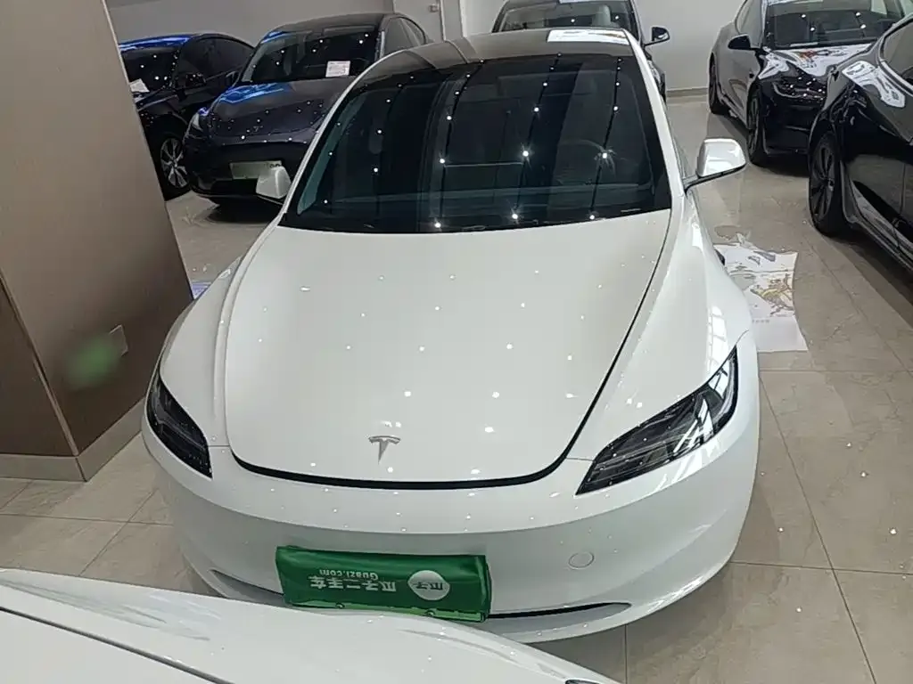 Tesla Model 3 — фото 3