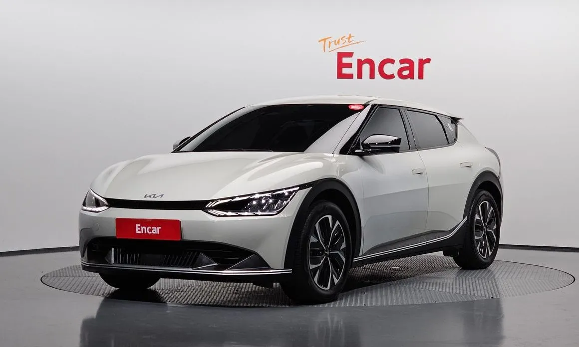 Kia EV6 — фото 1