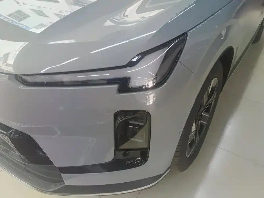 Volvo XC70 Plug-in Hybrid — фото 4