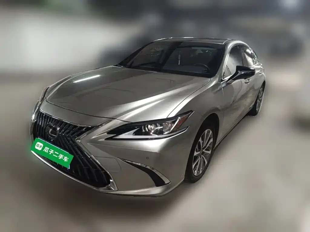 Lexus ES — фото 1