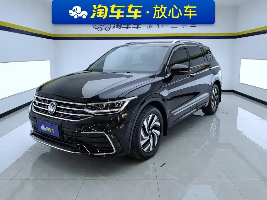 Volkswagen Tiguan L — фото 1