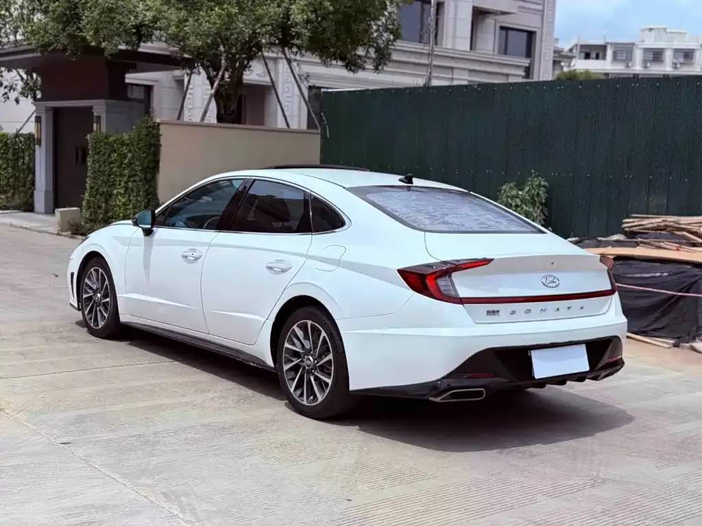 Hyundai Sonata — фото 4