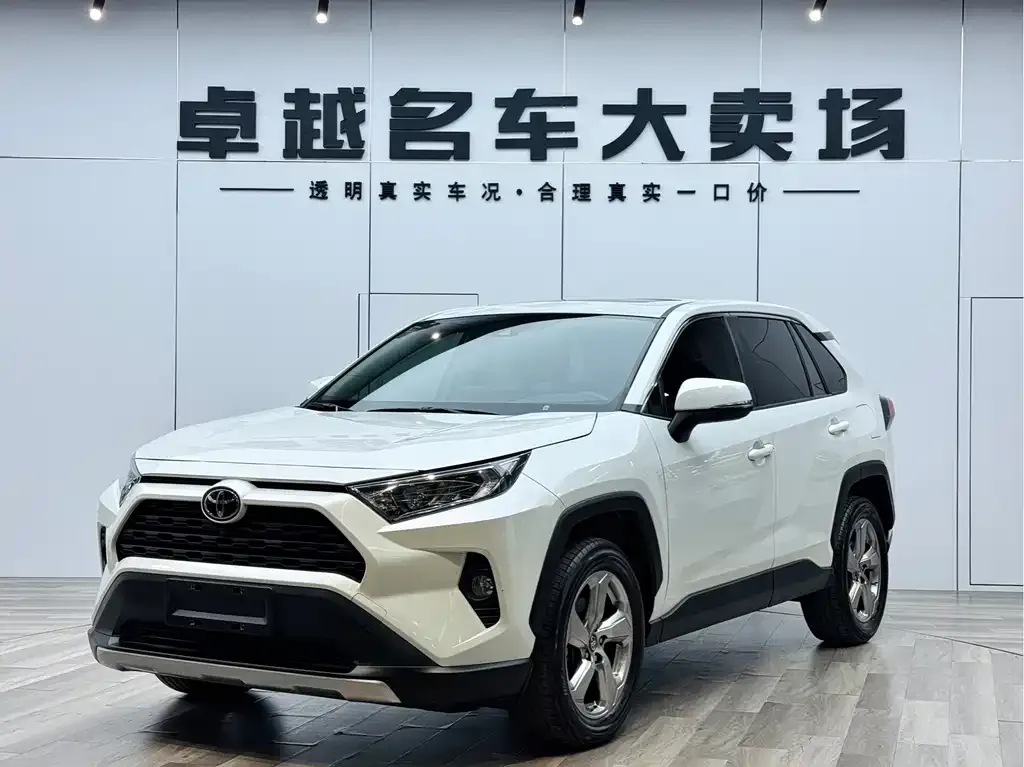 Toyota RAV4 — фото 2