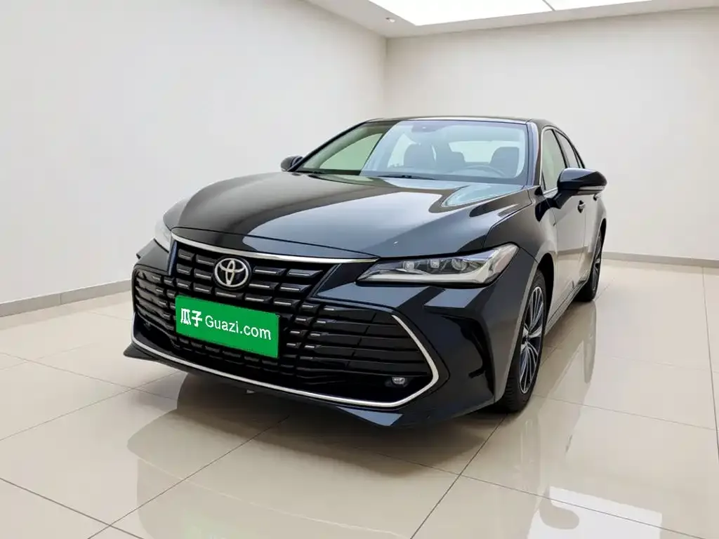 Toyota Avalon — фото 1