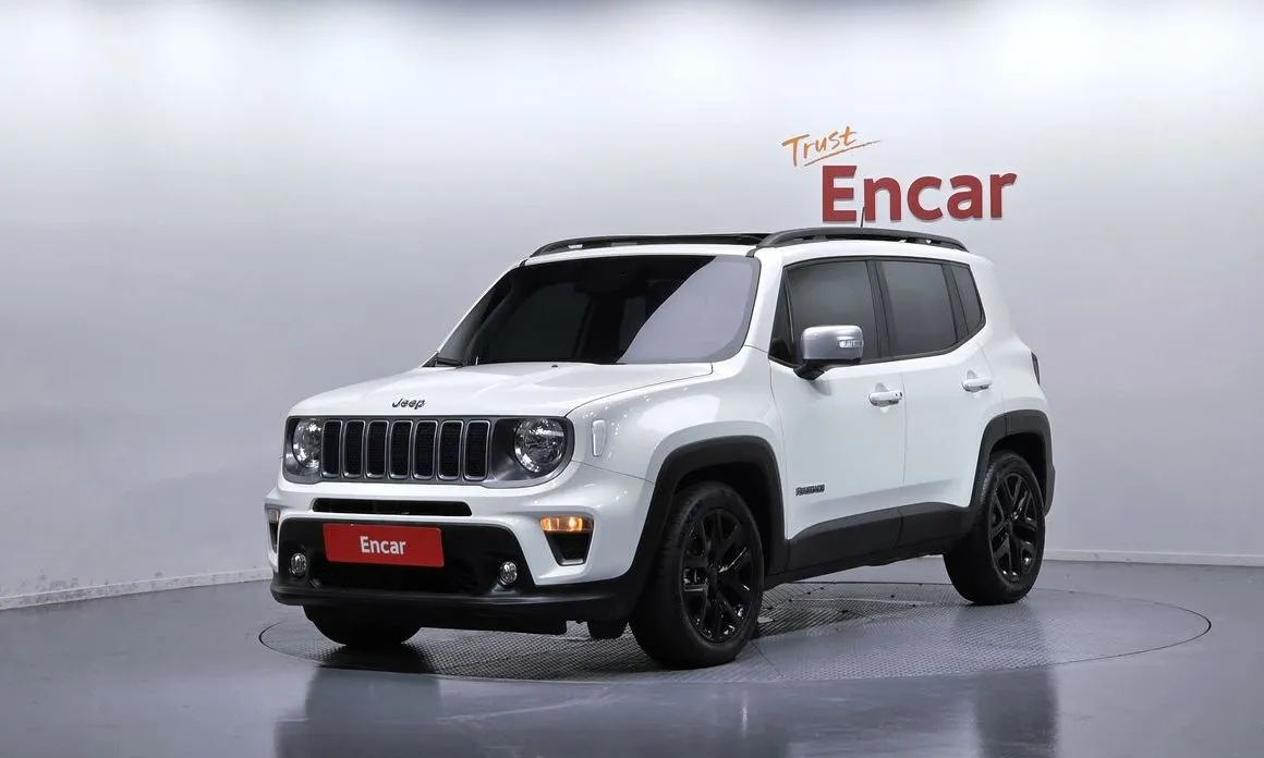 Jeep Renegade — фото 1