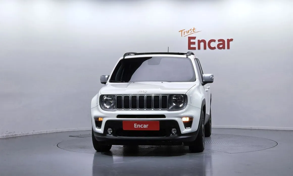 Jeep Renegade — фото 3