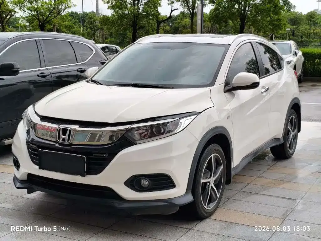 Honda Vezel — фото 1