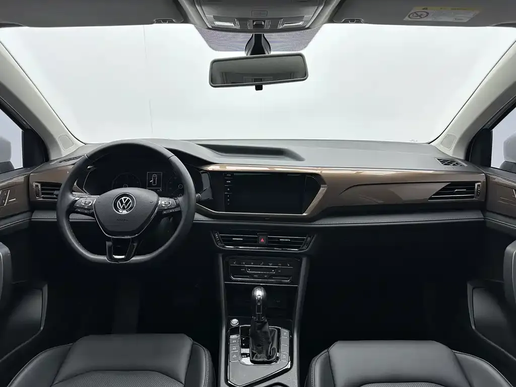 Volkswagen Tharu — фото 4