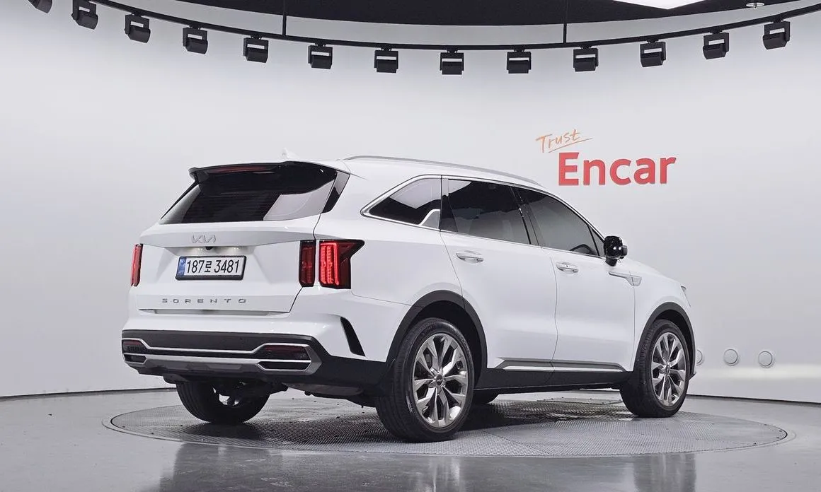 Kia Sorento — фото 4