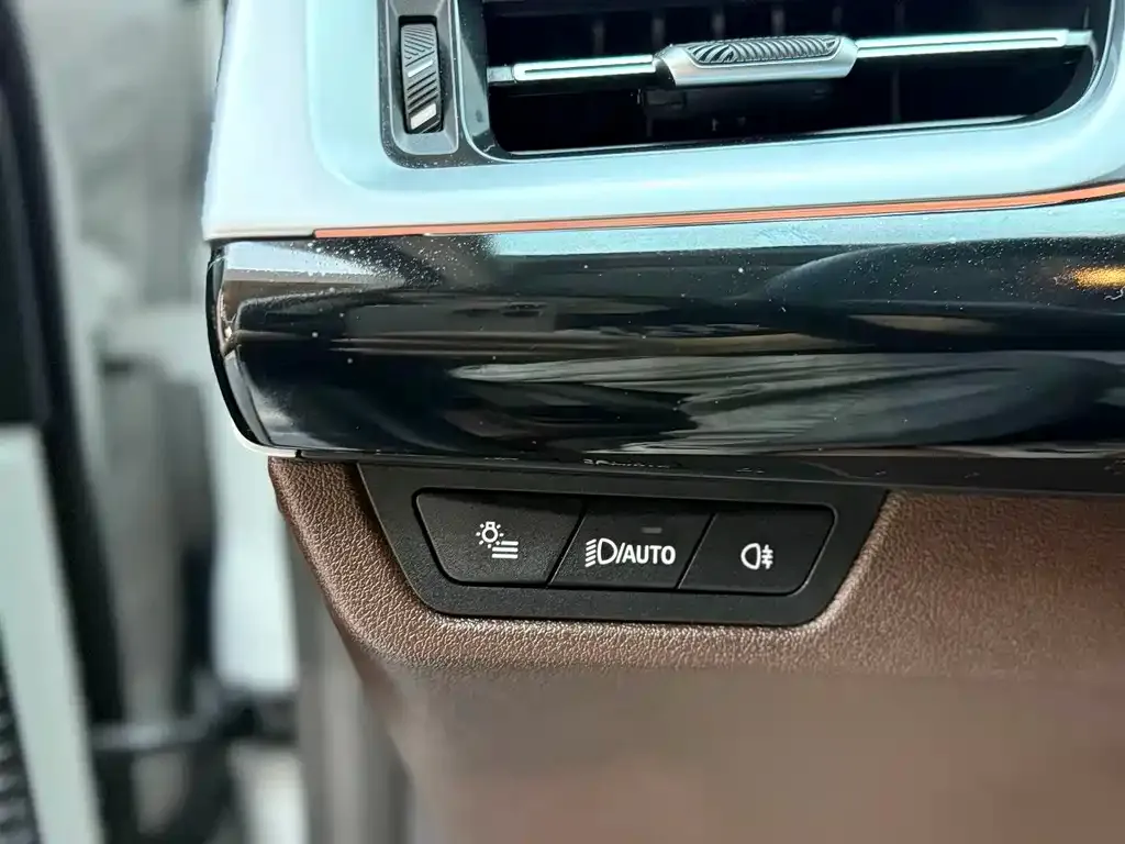 BMW X1 — фото 10