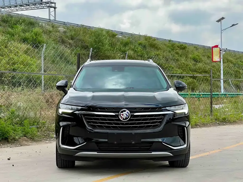 Buick Envision Plus — фото 9