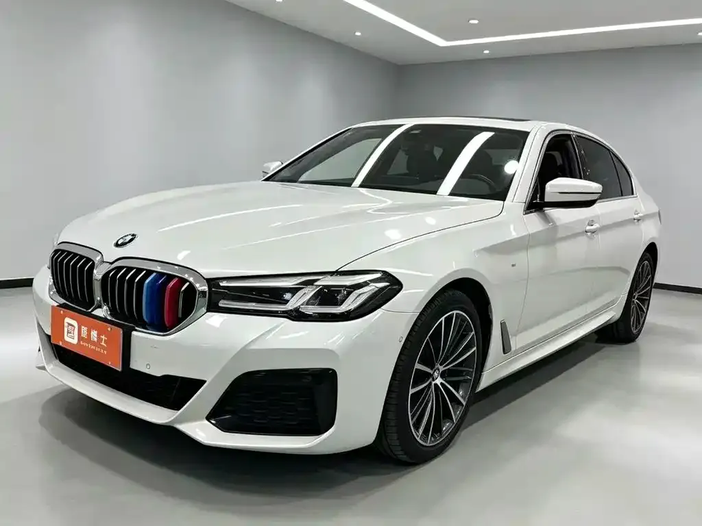 BMW 5 Series — фото 1