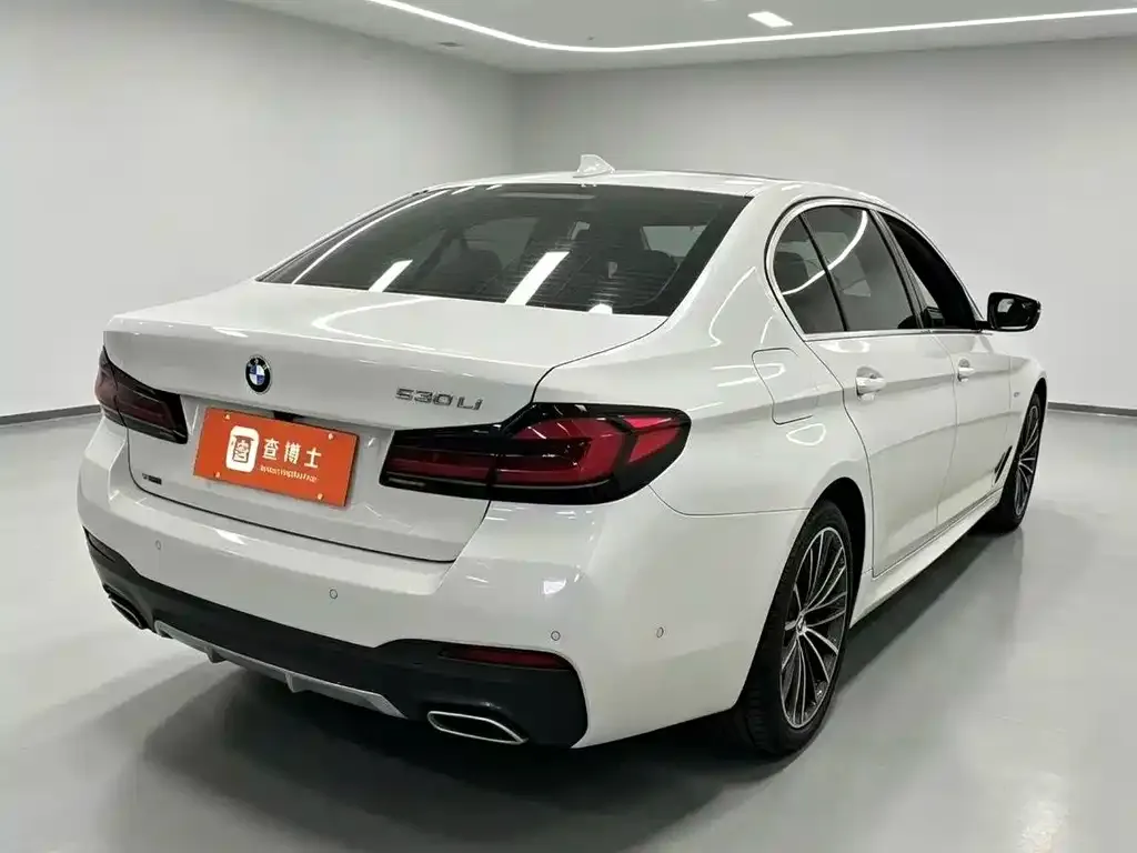 BMW 5 Series — фото 2