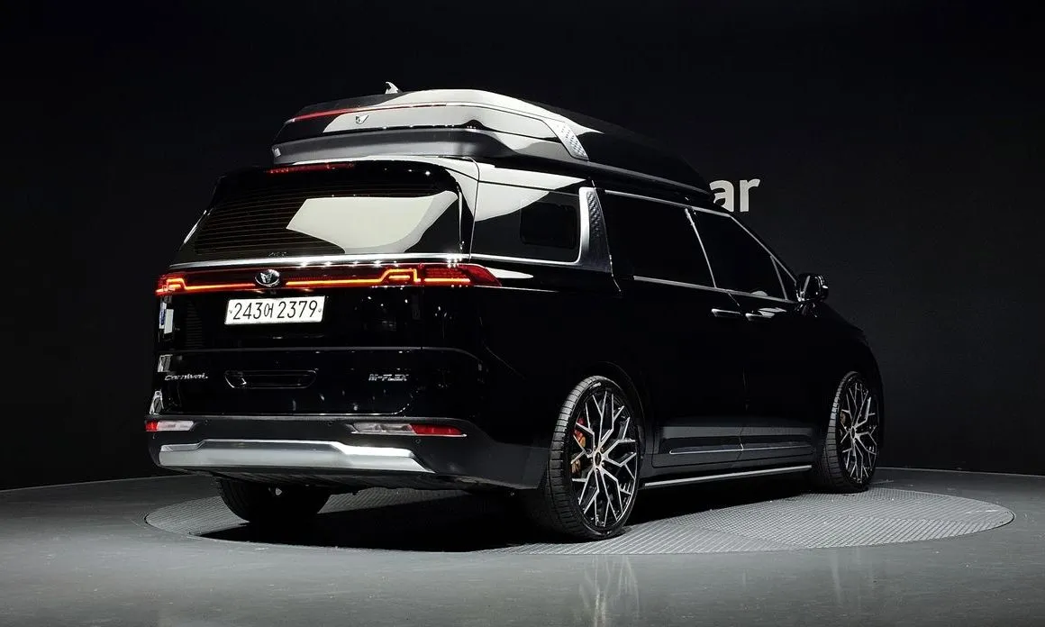 Kia Carnival — фото 10