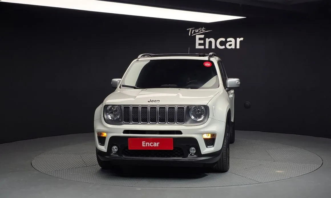 Jeep Renegade — фото 2