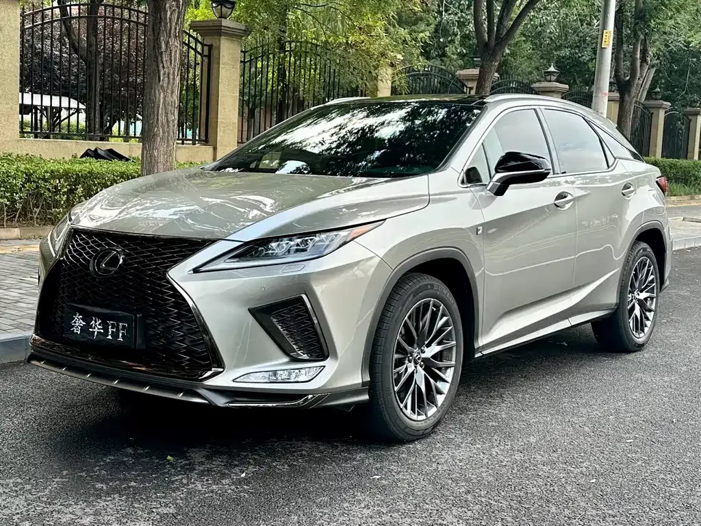 Lexus RX — фото 1