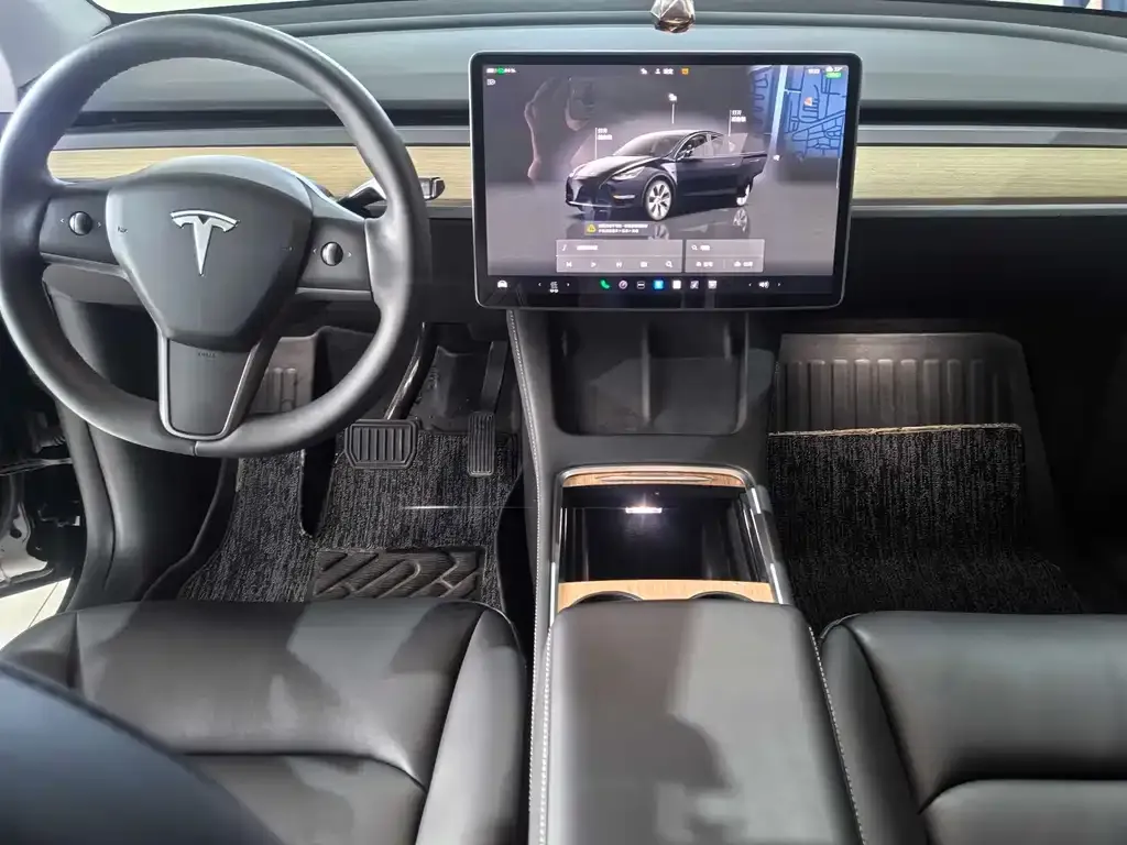 Tesla Model Y — фото 4