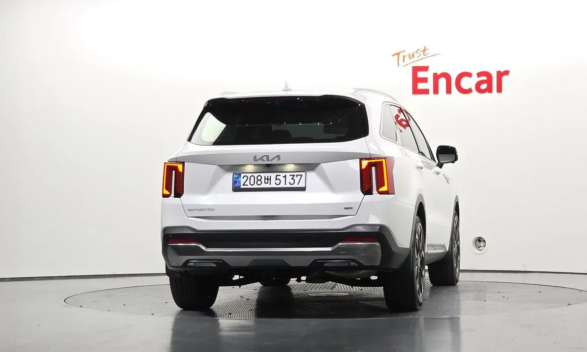Kia Sorento — фото 9