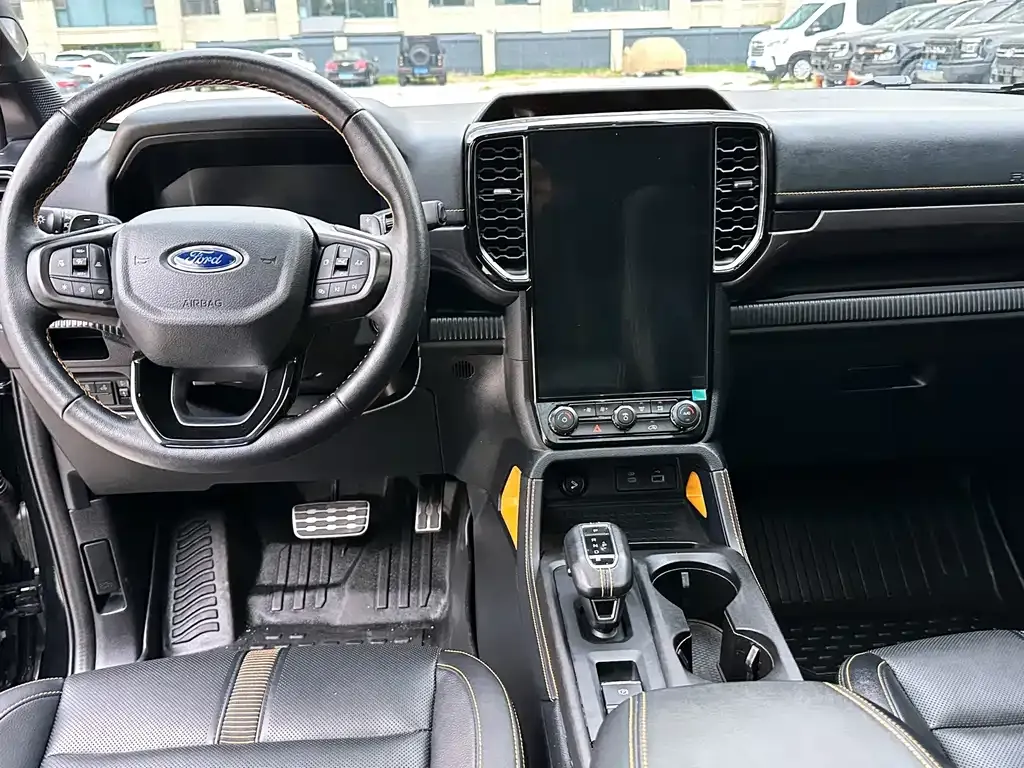 Ford Ranger — фото 10