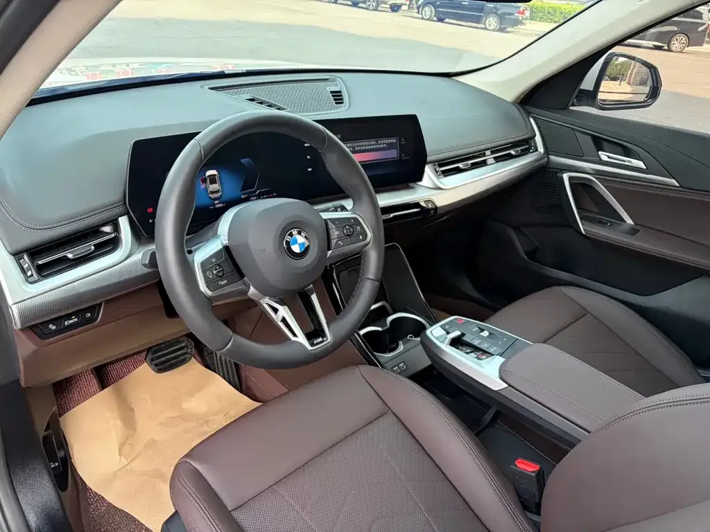 BMW X1 — фото 7